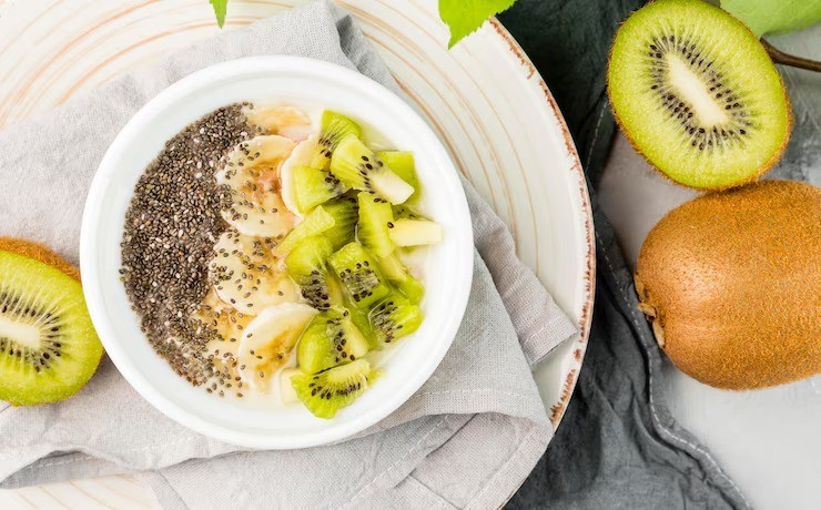 manfaat buah segar, perbedaan buah dan jus, jus buah sehat, buah untuk anak, serat alami buah, gula dalam jus, tips makan buah untuk ibu muda, nutrisi buah segar, buah segar untuk keluarga, pilihan camilan sehat anak